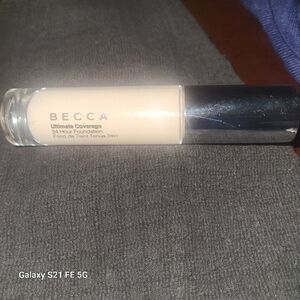 BECCA ULTIMATE COVERAGE 24-HOUR FOUNDATION NWOT (NO BOX) SHADE ALABASTER